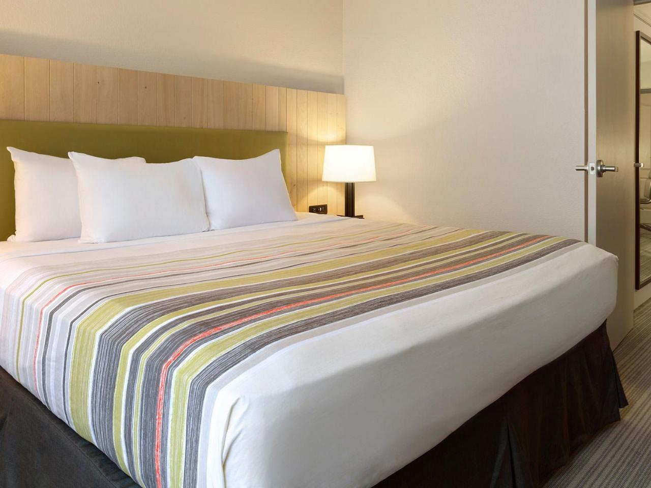 Country Inn & Suites By Radisson, Dfw Airport South, Tx Irving Bagian luar foto