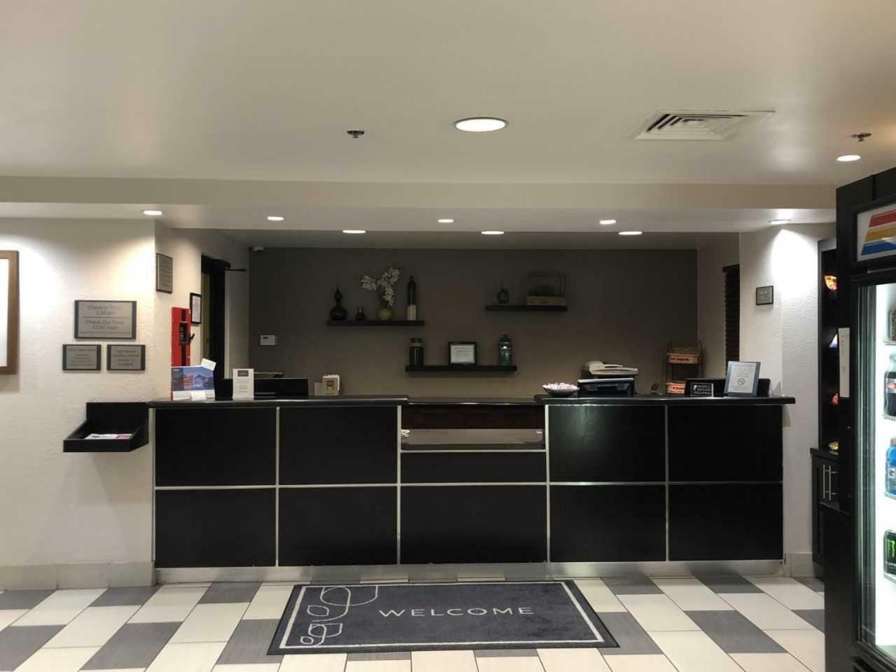 Country Inn & Suites By Radisson, Dfw Airport South, Tx Irving Bagian luar foto